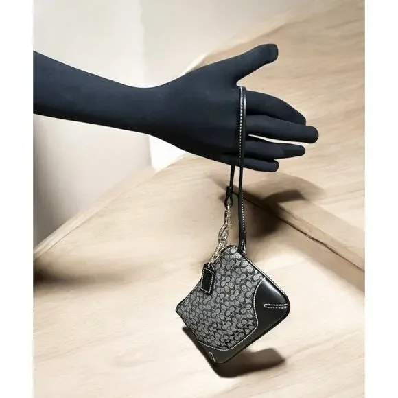 Y2K Coach Bundle of Two Soho Mini Signature Wristlets/Wallets - Picture 7 of 8